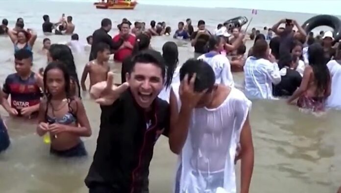bautismo-en-la-amazonia.jpg
