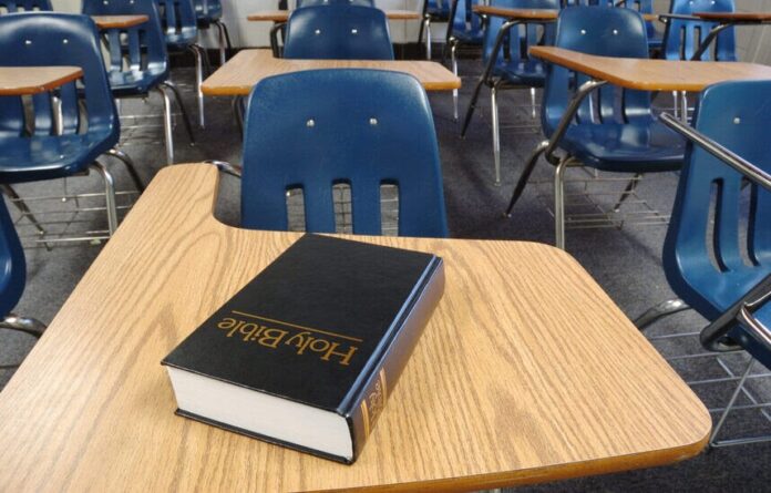 biblias-en-escuelas.jpg