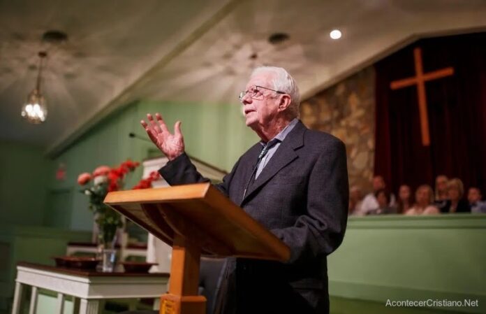 jimmy-carter-ensenando-iglesia.jpg