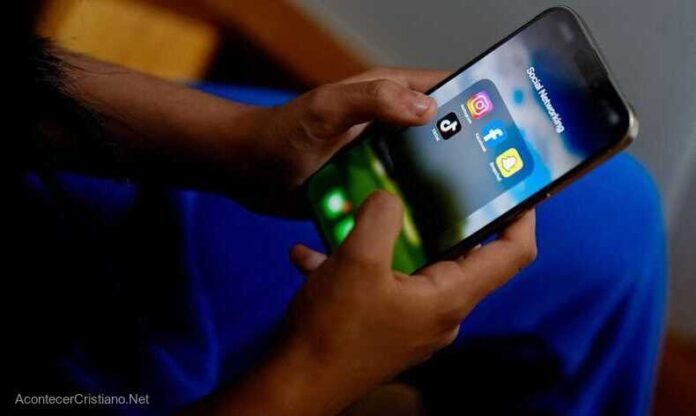 usando-el-celular.jpg