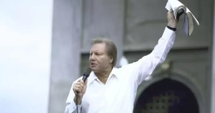 Familia-Swaggart-pide-oracion-mientras-Jimmy-enfrenta-problemas-de-salud.webp.webp