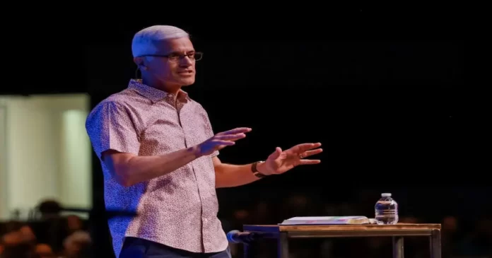 Pastor-renuncia-tras-conocerse-que-es-adicto-a-la-pornografia.webp.webp