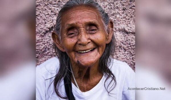 Anciana de 100 años acepta a Jesús: «Nunca es demasiado tarde para ser hija de Dios» – Acontecer Cristiano
