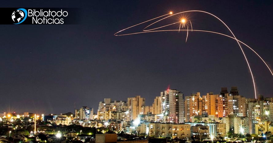 Ataque sorpresa de Hezbollah lanza 30 cohetes contra Israel, interceptados por el "Domo de Hierro"